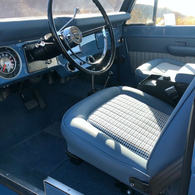 1961 Green Ford F-100 Standard Cab Pickup