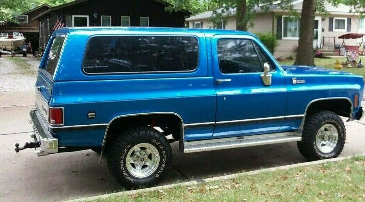1975 Blue Chevrolet Blazer