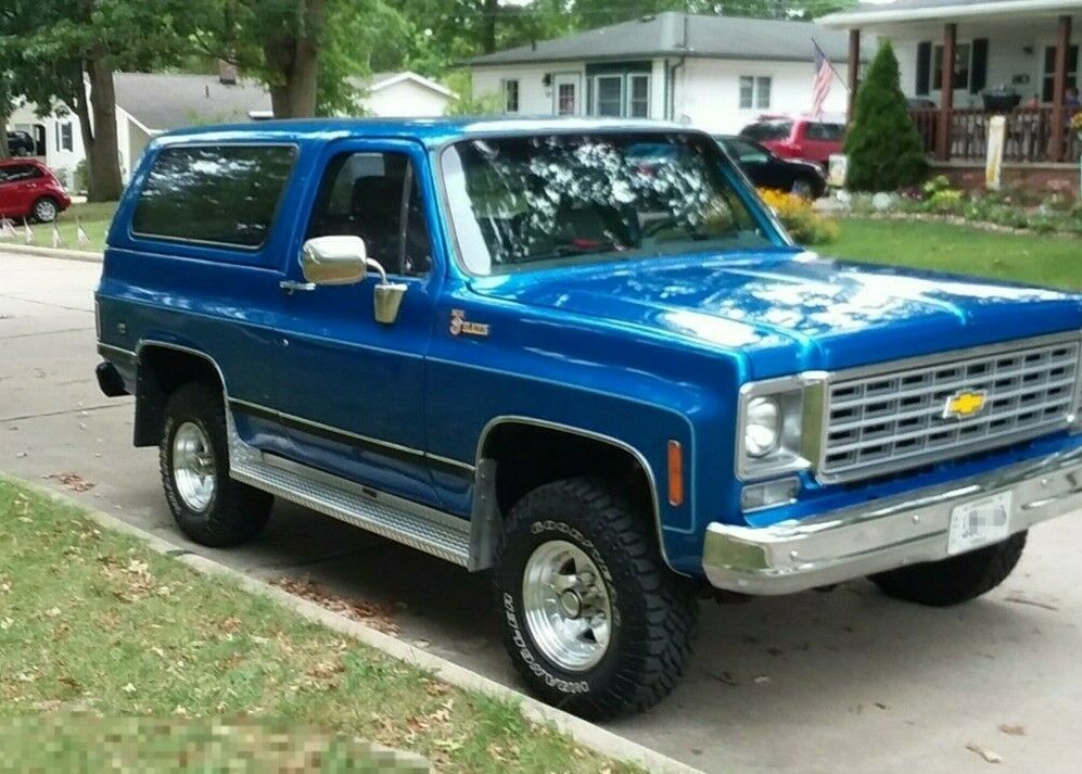 1975 Blue Chevrolet Blazer