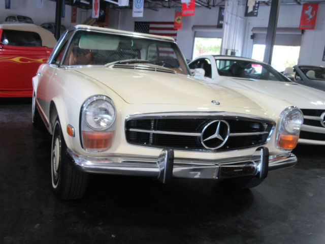1971 TAN Mercedes-Benz SL-Class Convertible