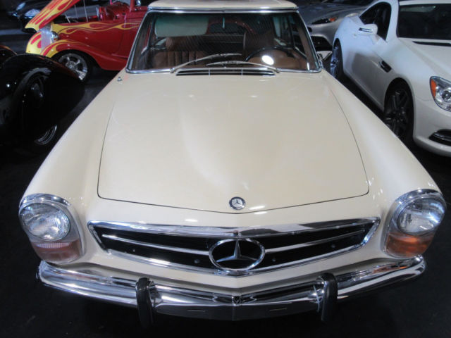 1971 TAN Mercedes-Benz SL-Class Convertible