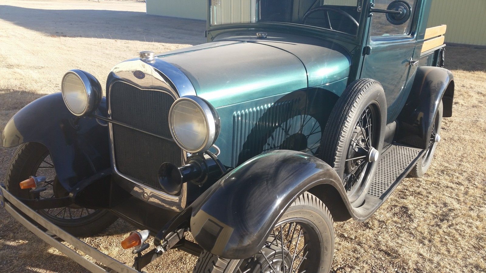 1929 Vagabond Green and Black Ford Model A