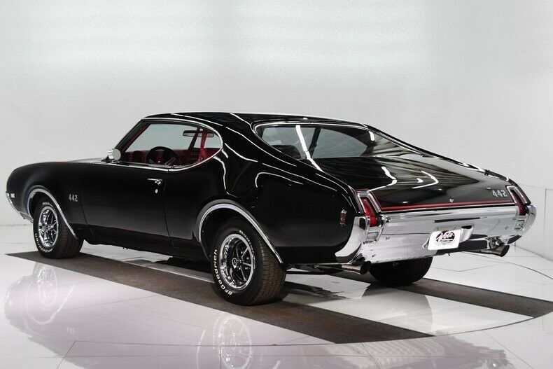 1969 Black Oldsmobile 442 Hardtop