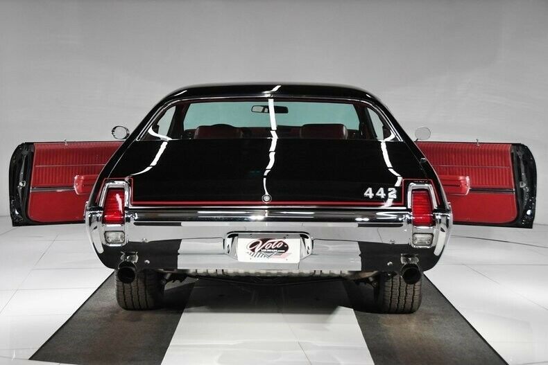 1969 Black Oldsmobile 442 Hardtop