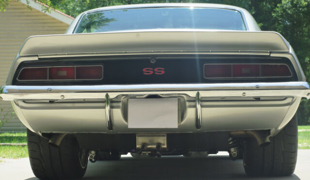 1969 silver metallic/black metallic Chevrolet Camaro Coupe