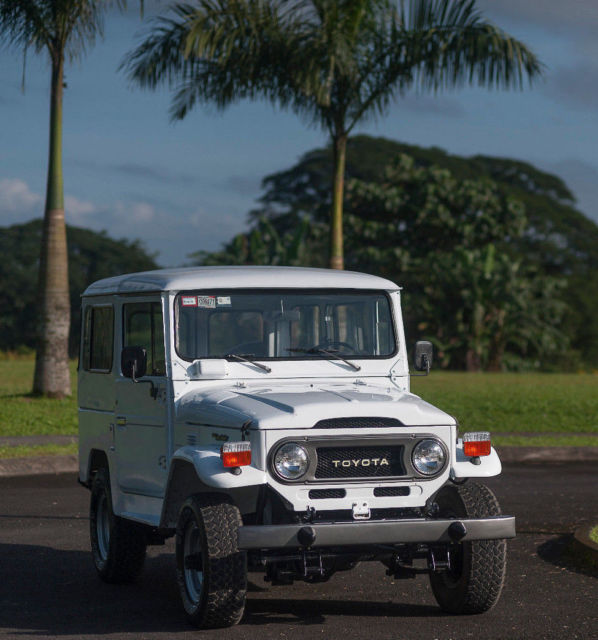 1973 White Toyota Land Cruiser
