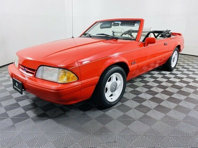 1992 -- Ford Mustang 2D Convertible