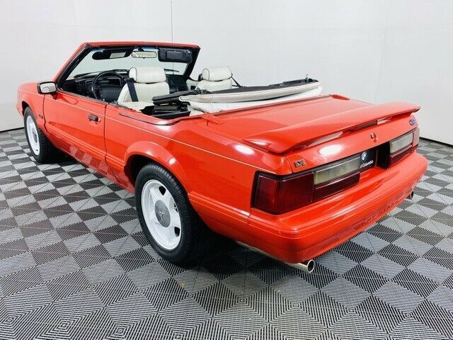1992 -- Ford Mustang 2D Convertible