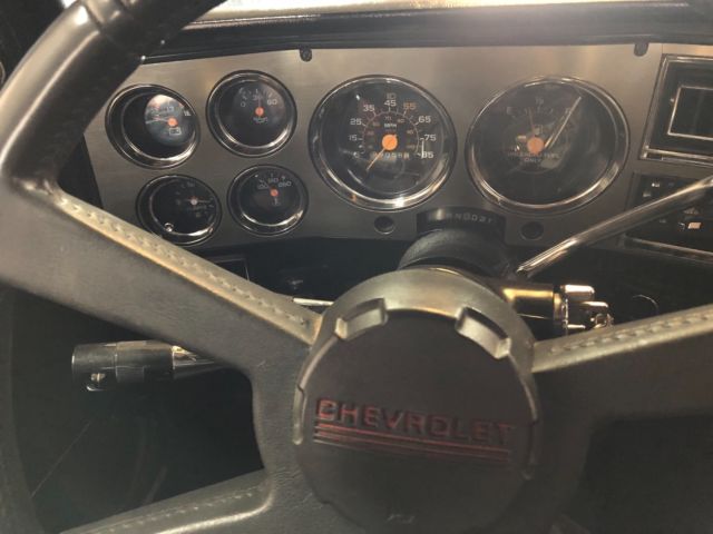 1985 Black Chevrolet C-10