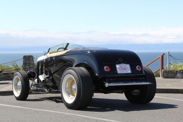1932 Black/Tan Ford Roadster Coupe