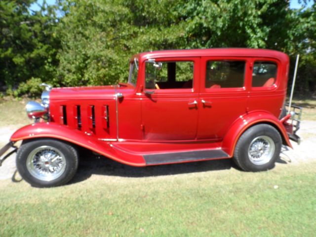1932 Burgundy Chevrolet Confederate U/K