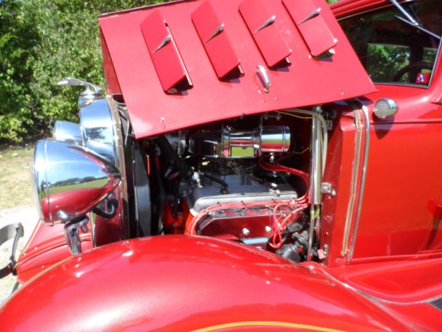 1932 Burgundy Chevrolet Confederate U/K