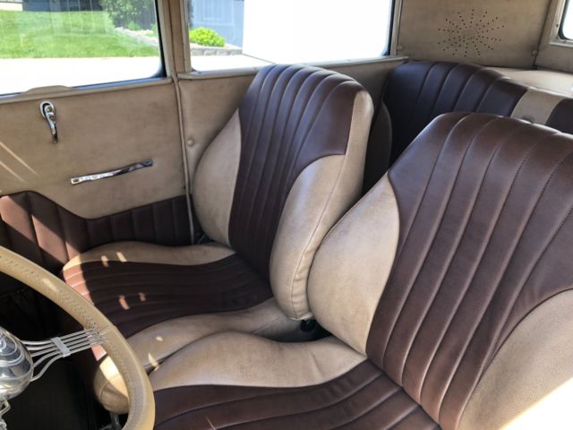 1929 Two Tone Ford Model A Sedan