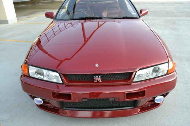 1992 Red Nissan GT-R Coupe