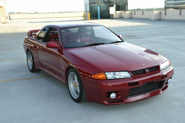 1992 Red Nissan GT-R Coupe
