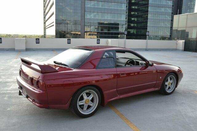 1992 Red Nissan GT-R Coupe
