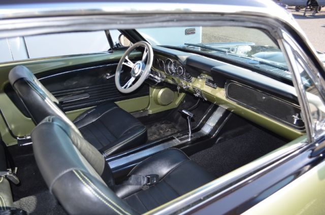 1966 Green/black Ford Mustang Coupe