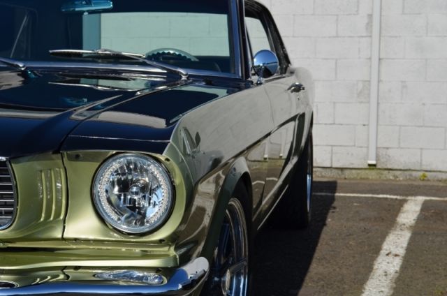 1966 Green/black Ford Mustang Coupe