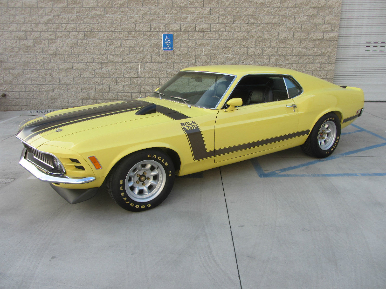 1970 Yellow Ford Mustang Fastback