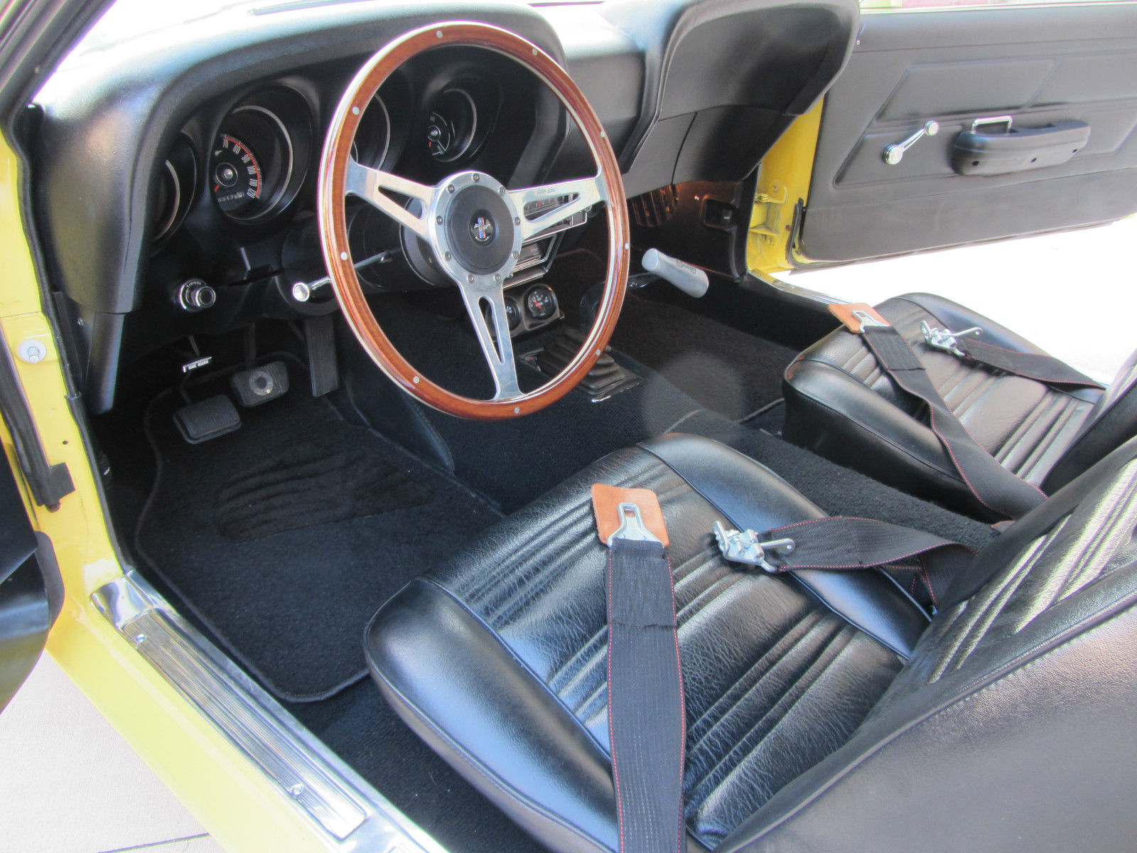 1970 Yellow Ford Mustang Fastback