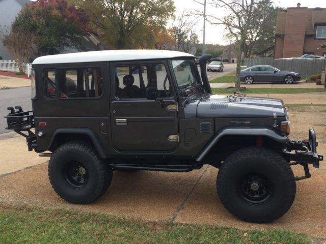 1977 Gray Toyota Land Cruiser SUV