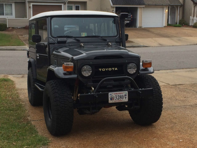 1977 Gray Toyota Land Cruiser SUV