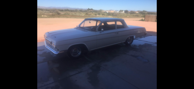1962 White Chevrolet Impala Coupe