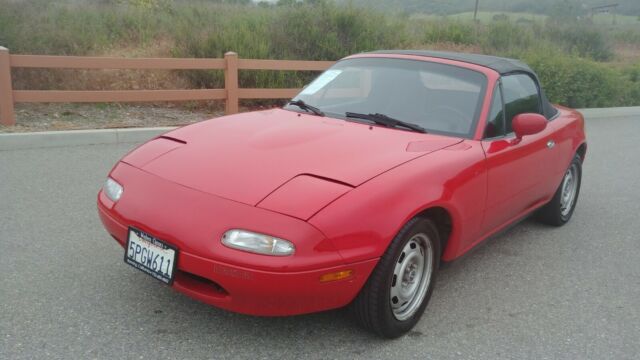 1992 Red Mazda MX-5 Miata Convertible