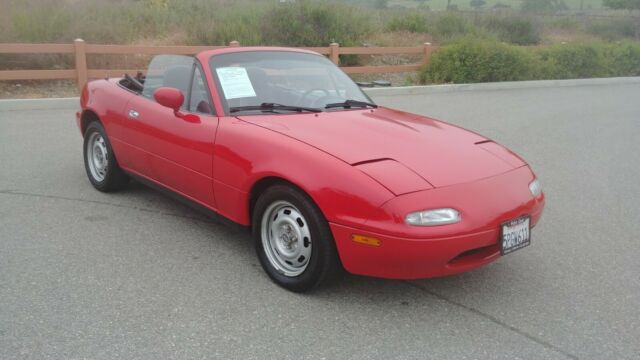 1992 Red Mazda MX-5 Miata Convertible