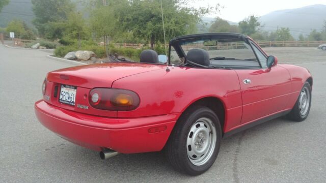 1992 Red Mazda MX-5 Miata Convertible