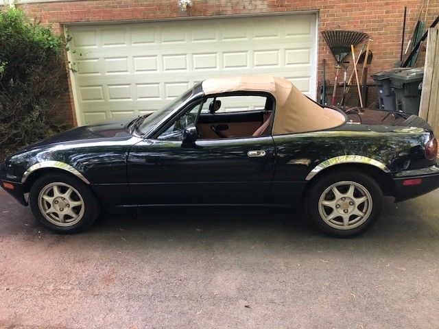 1995 Navy Blue Mazda MX-5 Miata 2 Door Convertible