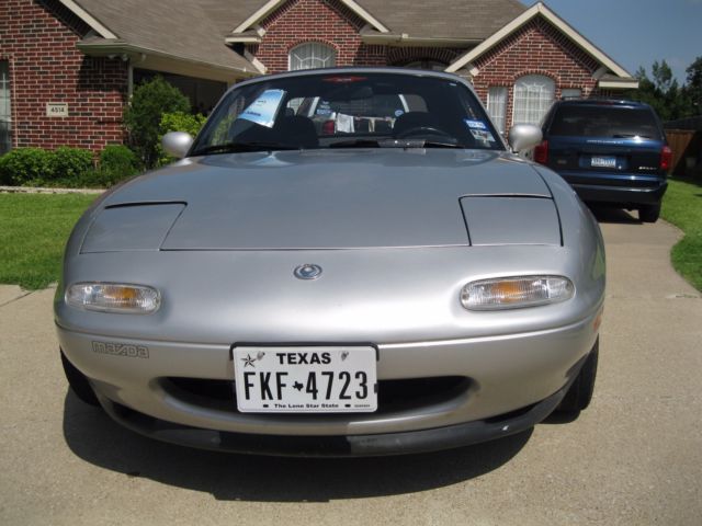 1992 Silver Mazda MX-5 Miata Convertible