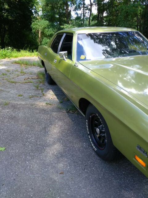 1972 Green Ford Galaxie 4 Door