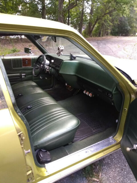 1972 Green Ford Galaxie 4 Door
