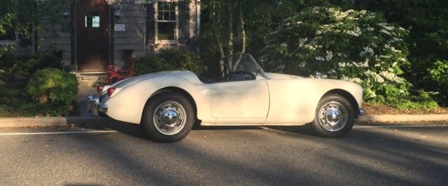 1958 cream MG MGA Convertible