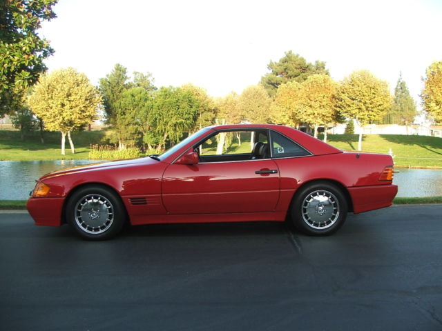 1991 Red Mercedes-Benz 500-Series Convertible