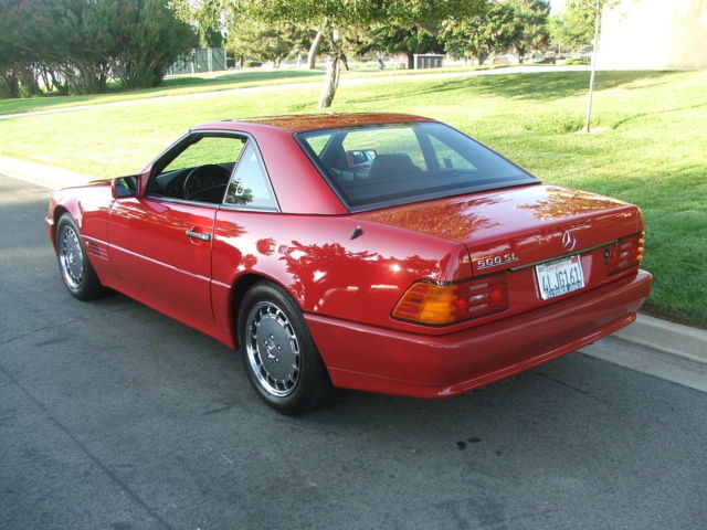 1991 Red Mercedes-Benz 500-Series Convertible
