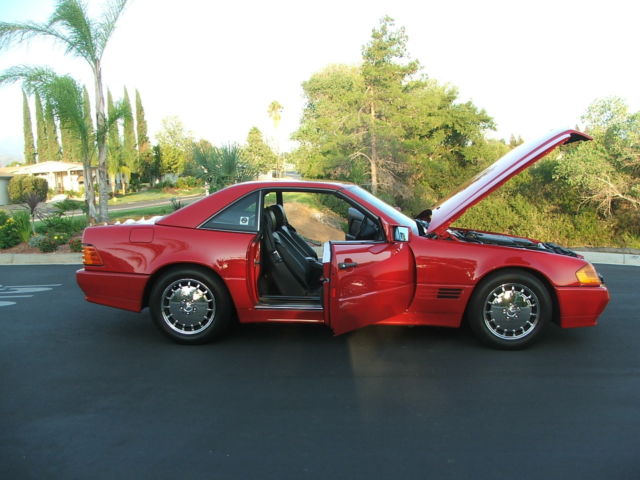1991 Red Mercedes-Benz 500-Series Convertible