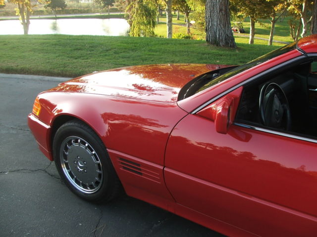 1991 Red Mercedes-Benz 500-Series Convertible