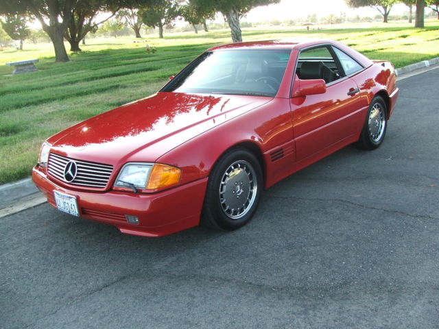 1991 Red Mercedes-Benz 500-Series Convertible