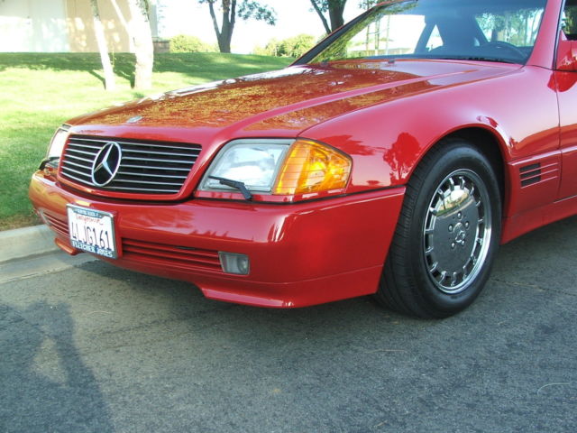 1991 Red Mercedes-Benz 500-Series Convertible
