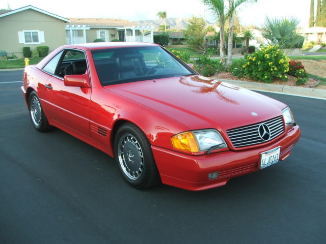 1991 Red Mercedes-Benz 500-Series Convertible