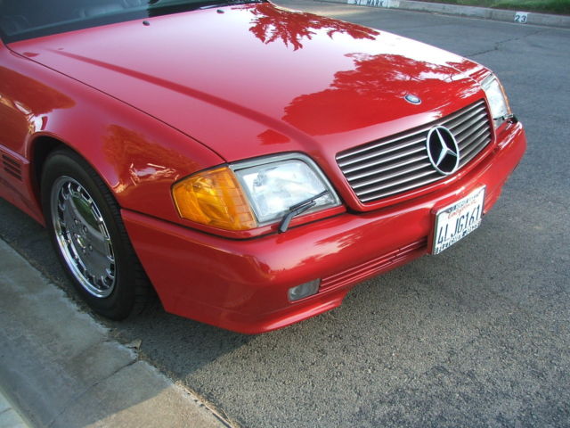 1991 Red Mercedes-Benz 500-Series Convertible