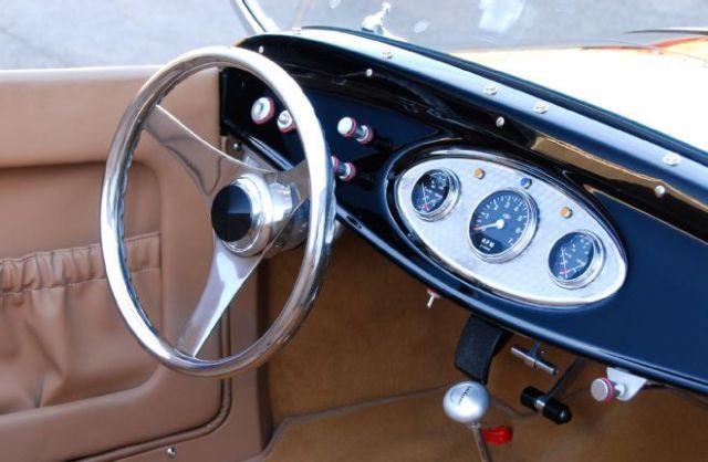 1927 Black Ford Model T Zipper (Fiberglass)