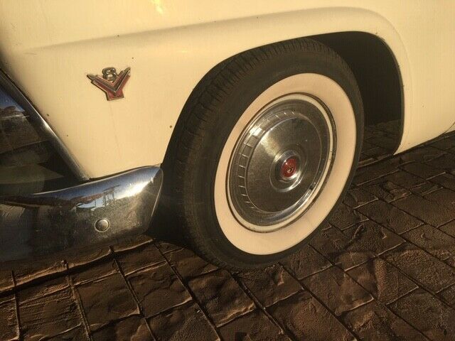 1955 Sea Spirit Green over Snowshoe white Ford Fairlane Sedan