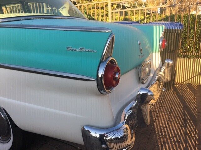 1955 Sea Spirit Green over Snowshoe white Ford Fairlane Sedan