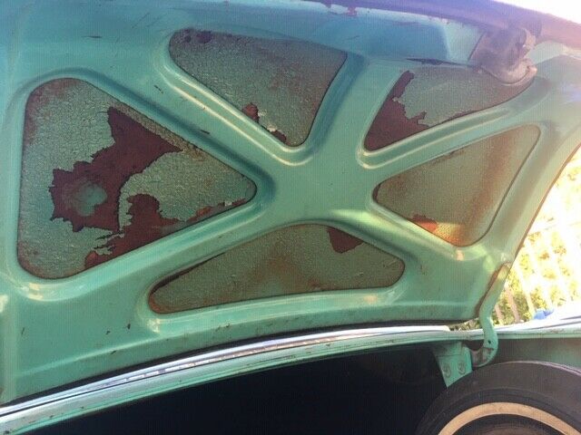 1955 Sea Spirit Green over Snowshoe white Ford Fairlane Sedan