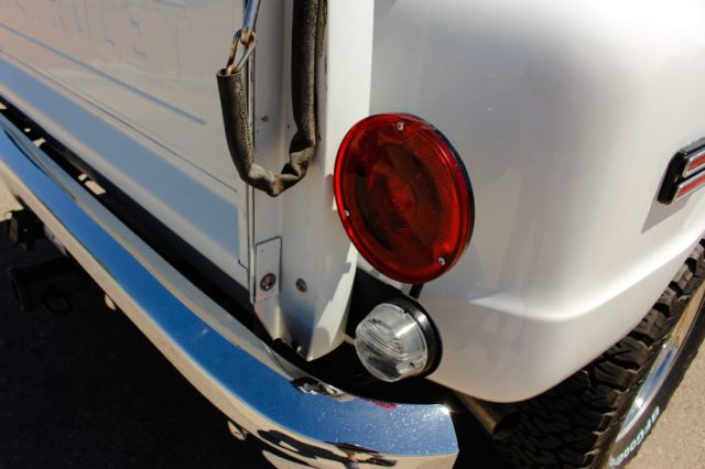 1971 White Chevrolet C-10 Standard Cab Pickup