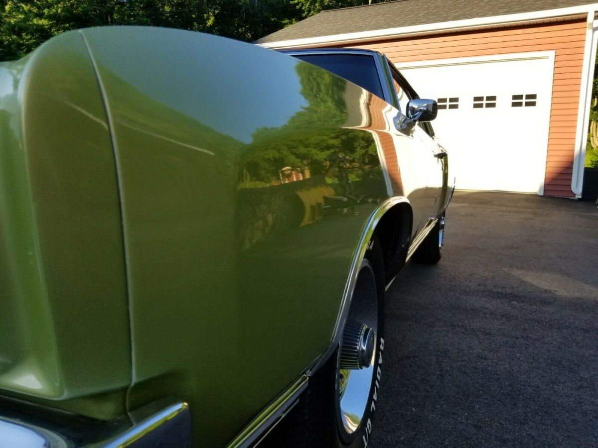 1971 Green Chevrolet Monte Carlo