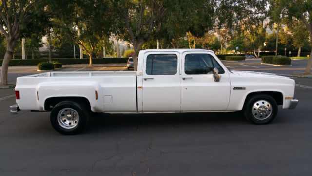 1987 White Chevrolet C/K Pickup 3500 Crew Cab Pickup